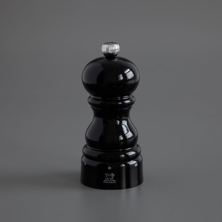 Classic Pepper Mill